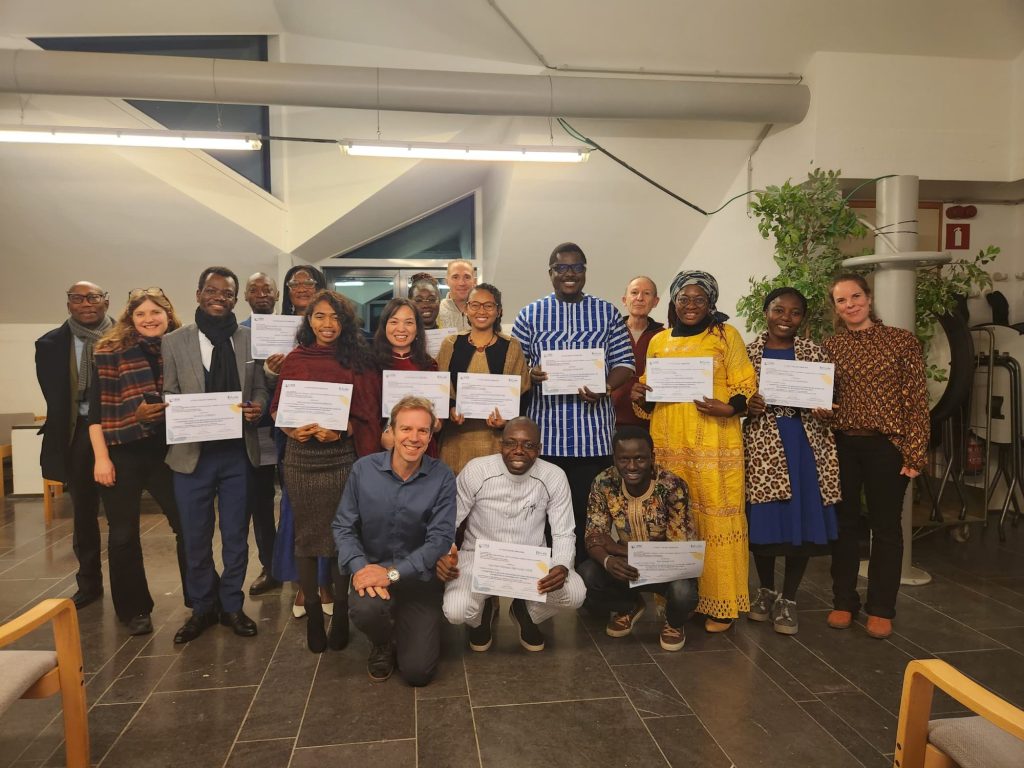 Cérémonie de clôture de la formation certifiante "Comprendre et gérer les dimensions humaines des projets de changement en développement durable"